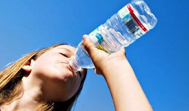 пиење диета за еден месец за губење на тежината